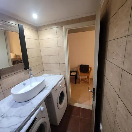 Center Apartman *