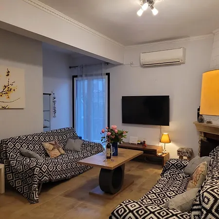 Center Apartment *